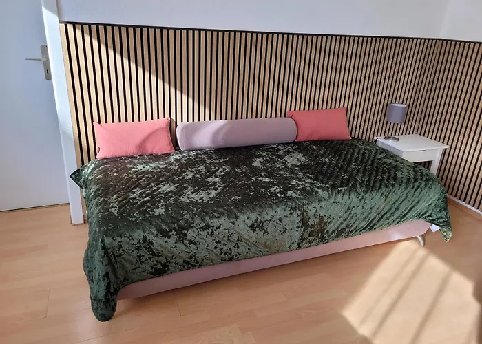 Carl-Schmaecke-Strasse 7